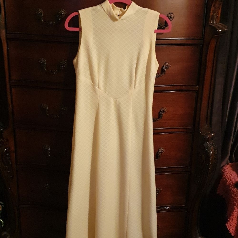 Vtg 70s Boho Marigold Eyelet Maxi Dress - Picture 3 of 4